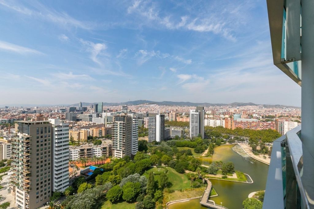 Apartment in Barcelona, Spain 4 bedrooms, 160 sq.m. No. 141007