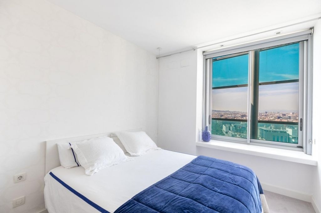 Apartment in Barcelona, Spain 4 bedrooms, 160 sq.m. No. 141007