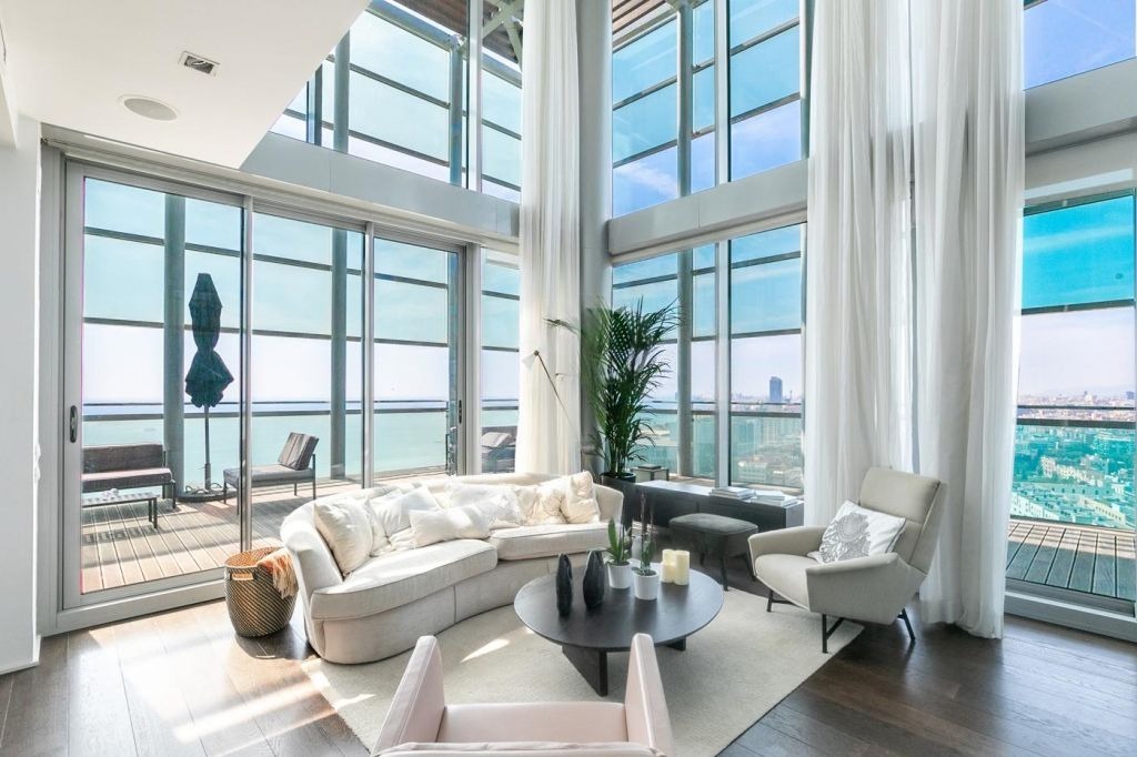 Apartment in Barcelona, Spain 4 bedrooms, 160 sq.m. No. 141007