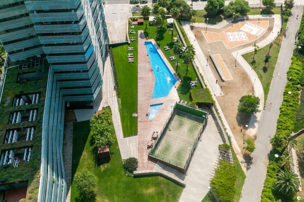 Apartment in Barcelona, Spain 4 bedrooms, 160 sq.m. No. 141007
