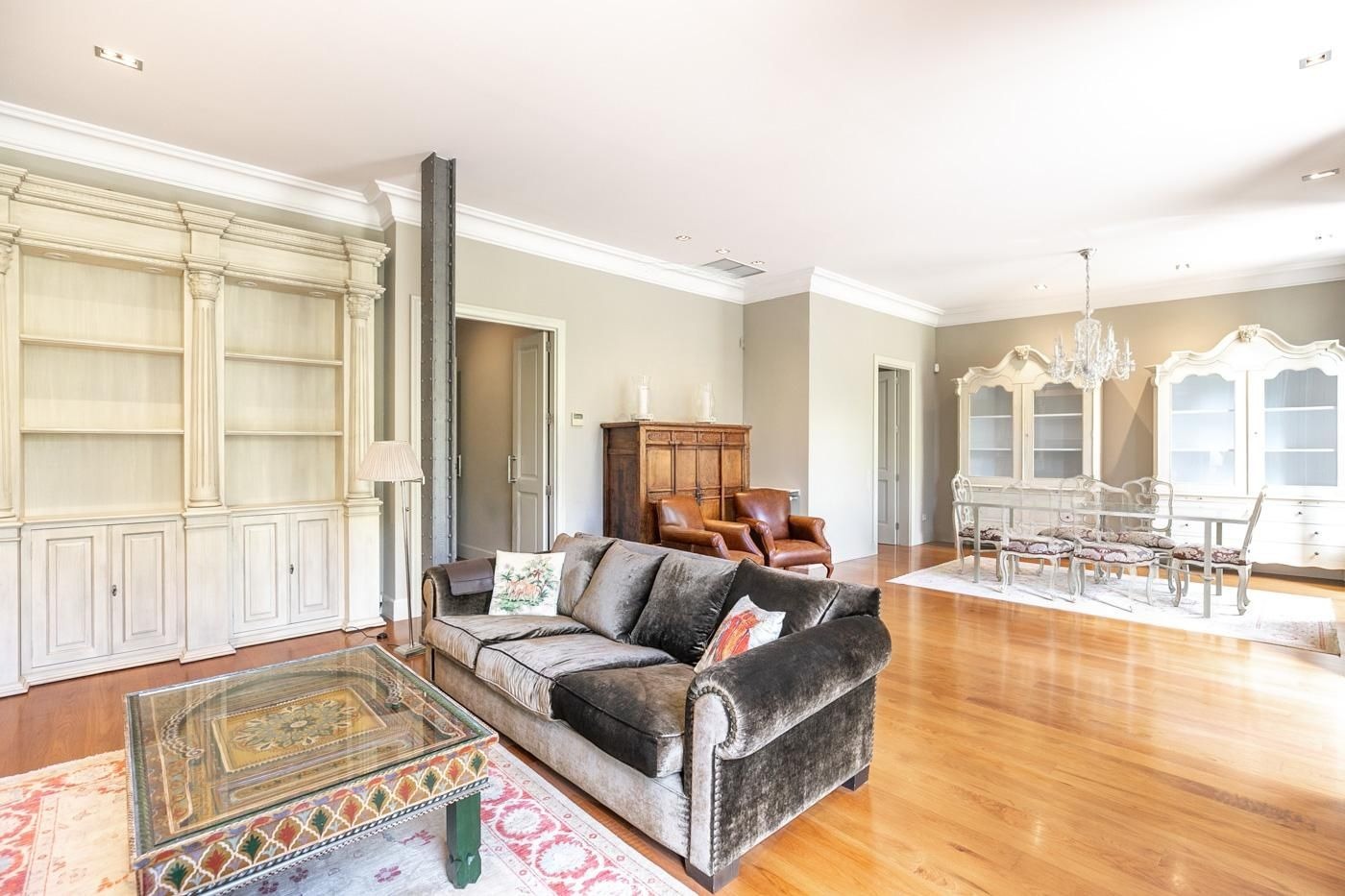 Huoneisto Barcelona, Espanja 4 makuuhuonetta, 220 m2 No. 141006