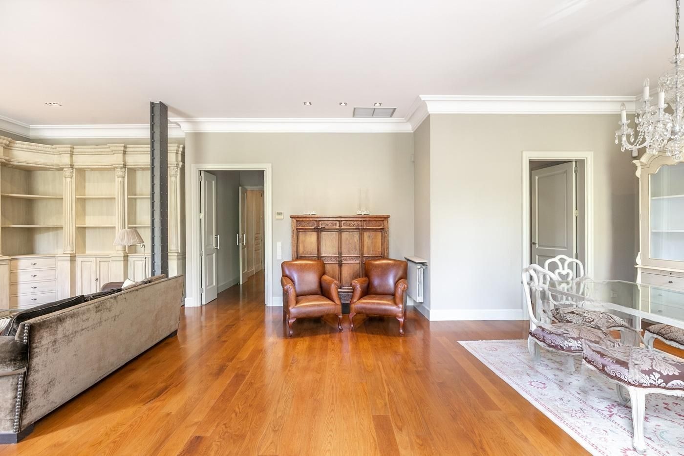 Huoneisto Barcelona, Espanja 4 makuuhuonetta, 220 m2 No. 141006