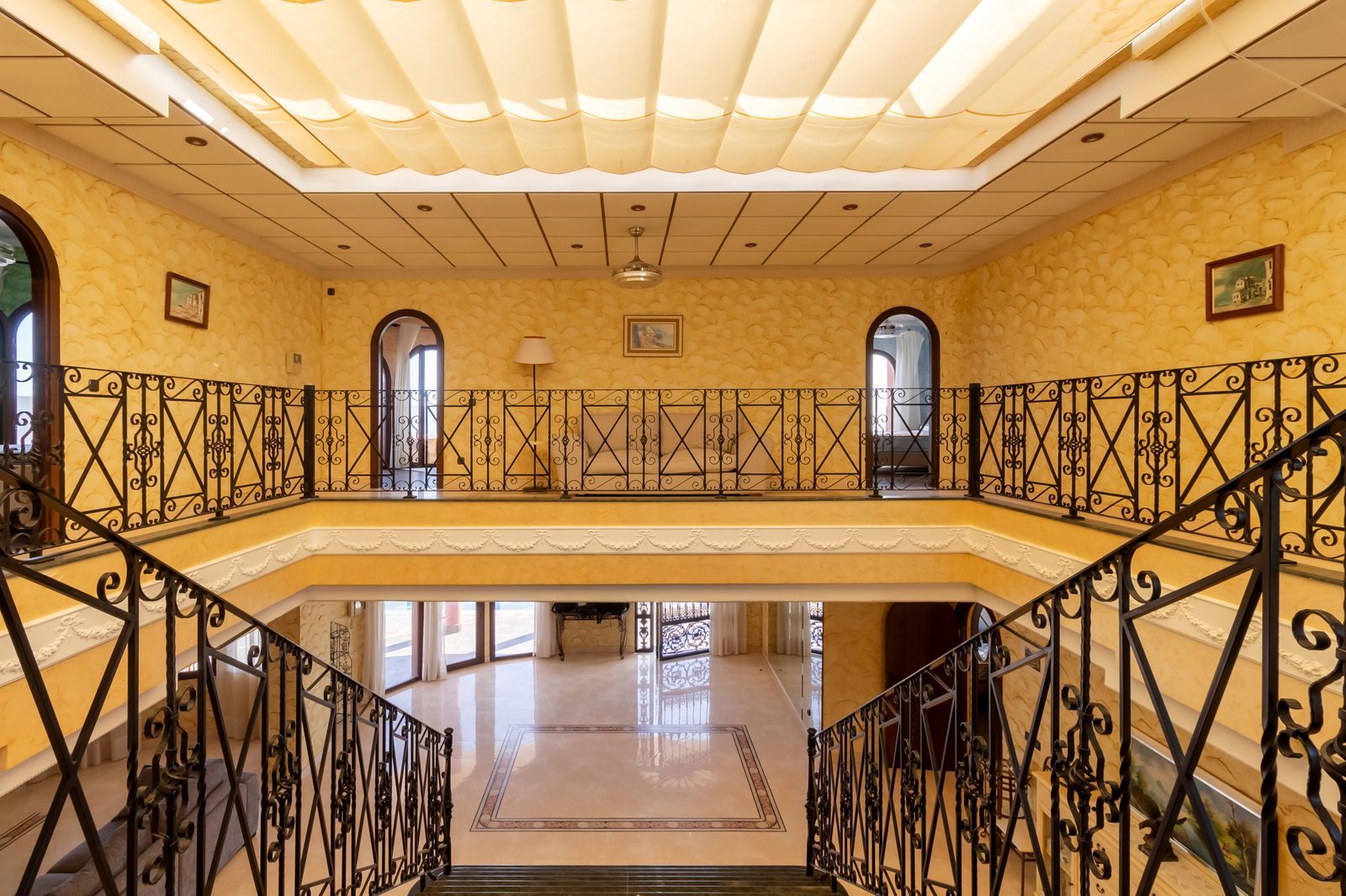 Huvila La Zenia, Alicante, Espanja 624 m2 No. 190779