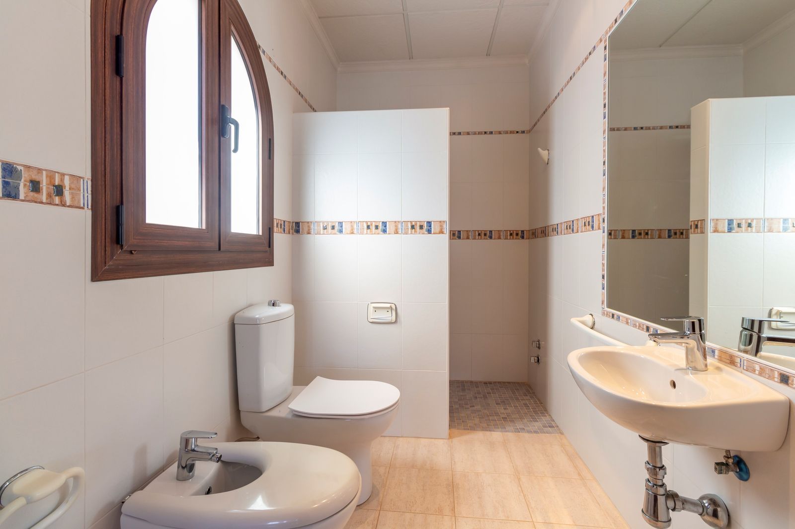 Huvila La Zenia, Alicante, Espanja 624 m2 No. 190779