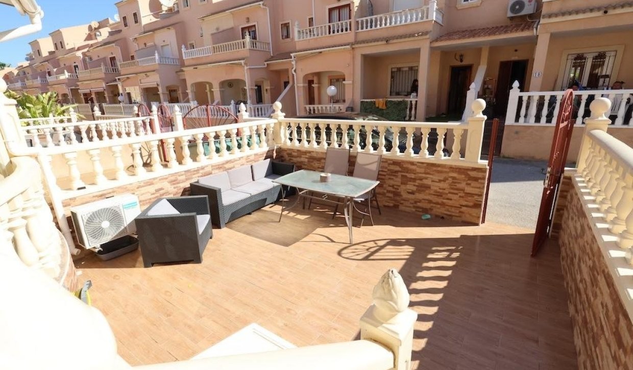 Dvīņu māja Playa Flamenca II, Alicante, Spānijā 3 istabas, 86 m2 Nr. 196344