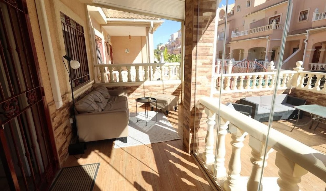 Dvīņu māja Playa Flamenca II, Alicante, Spānijā 3 istabas, 86 m2 Nr. 196344