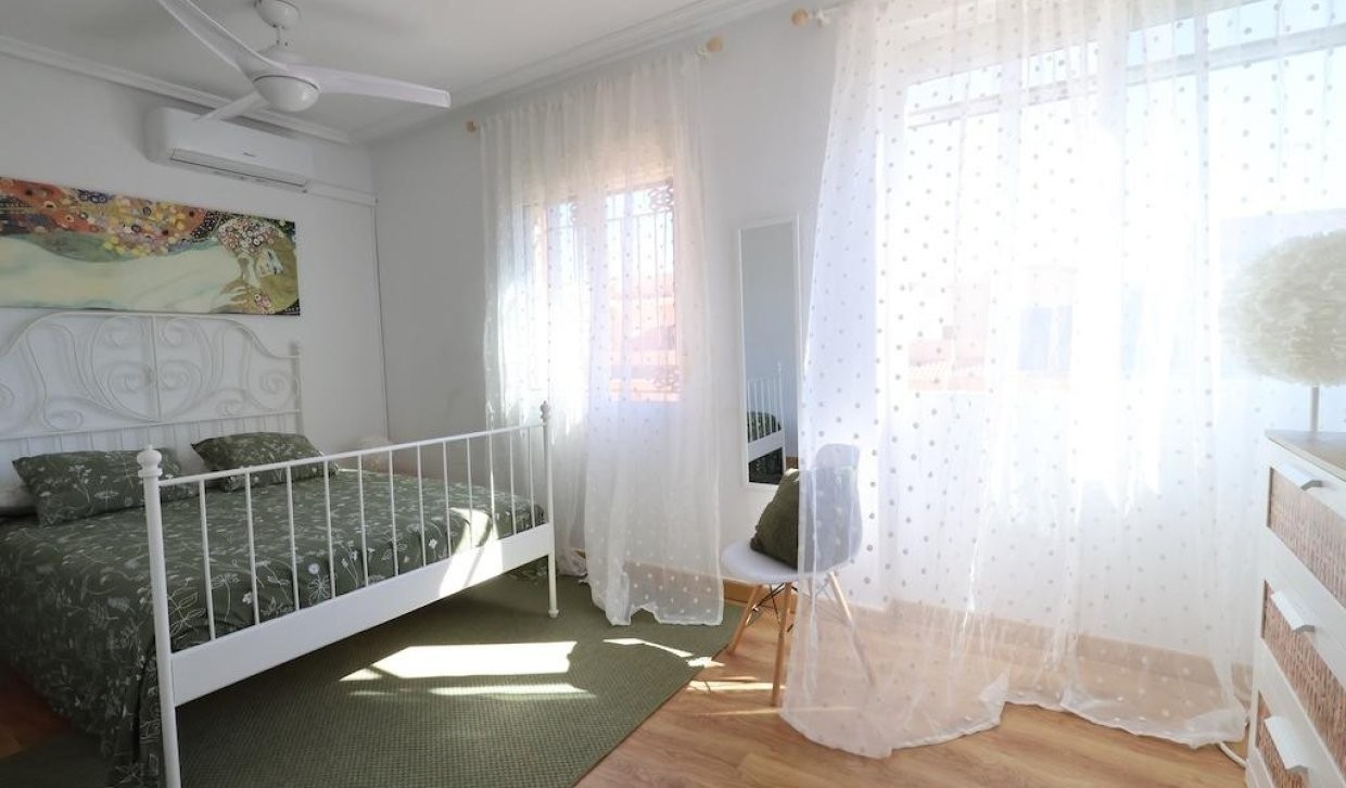 Dvīņu māja Playa Flamenca II, Alicante, Spānijā 3 istabas, 86 m2 Nr. 196344