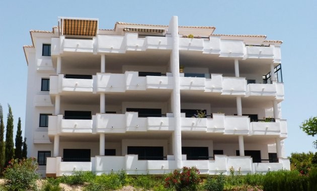 Appartamento a Dehesa De Campoamor, Alicante, Spagna 3 camere da letto, 101 mq. N° 196346