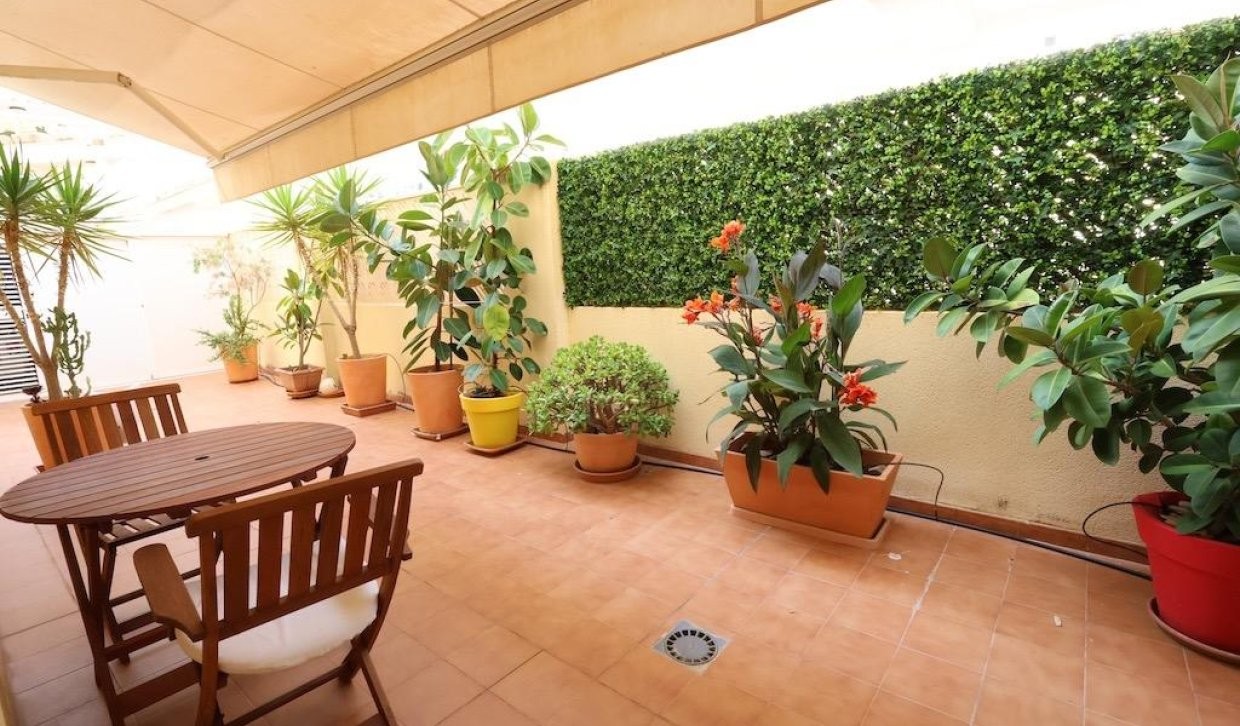 Appartamento a Dehesa De Campoamor, Alicante, Spagna 3 camere da letto, 101 mq. N° 196346