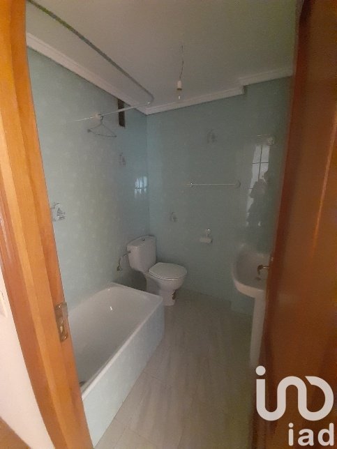Apartamento en La Bañeza, León, España 1 dormitorio, 95 m2 No. 185880