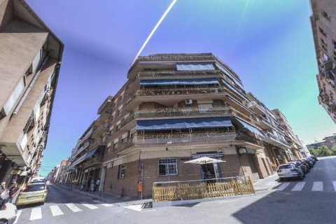 Huoneisto Terrassa, Barcelona, Espanja 3 makuuhuonetta, 119 m2 No. 191173
