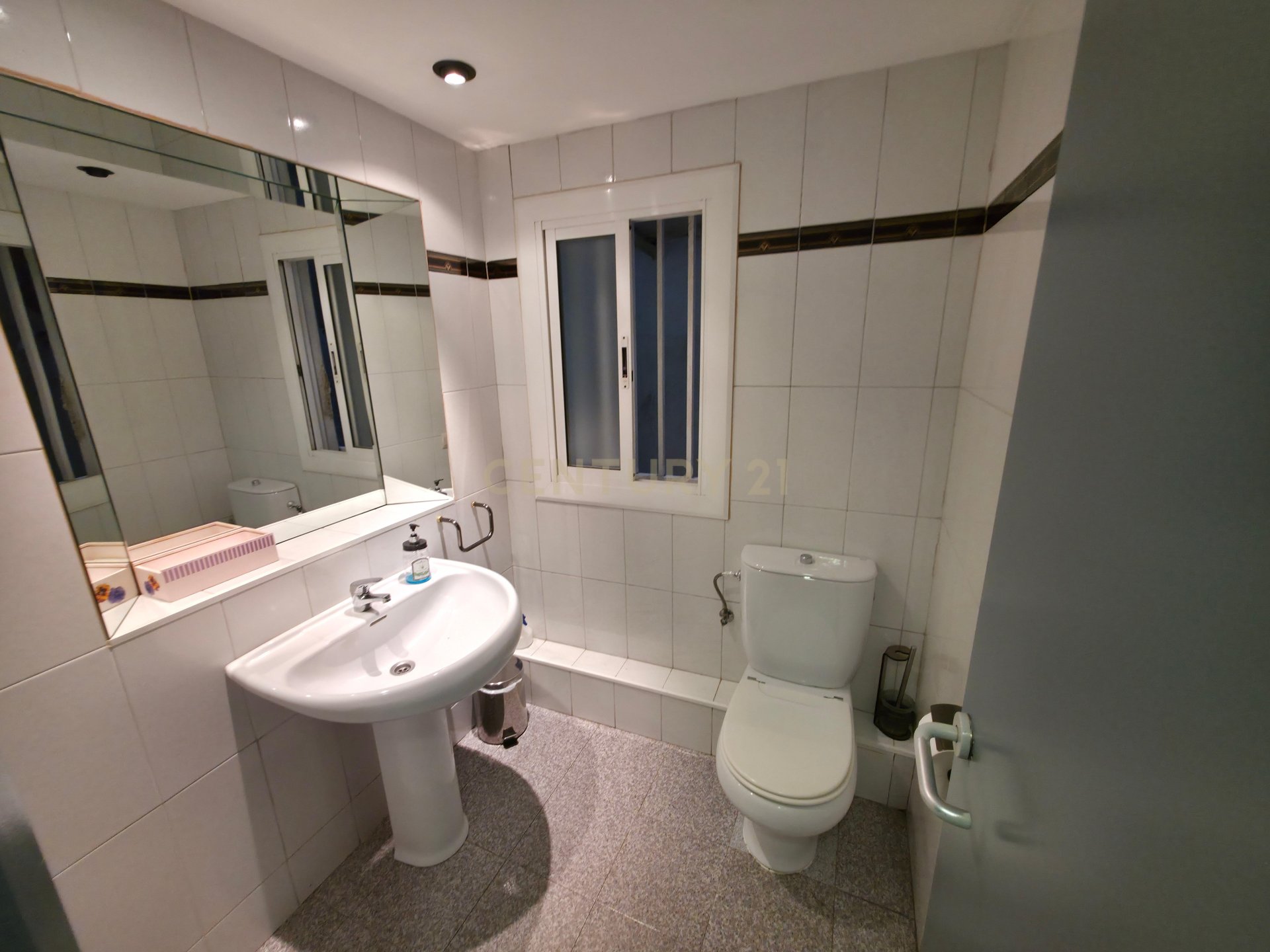 Komerciāls īpašums Barcelona, Spānijā 82 m2 Nr. 178254