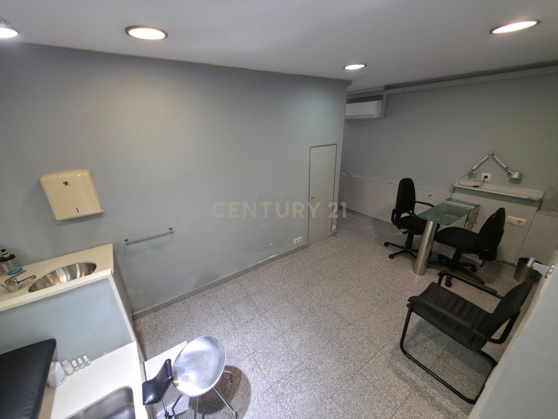 Komerciāls īpašums Barcelona, Spānijā 82 m2 Nr. 178254