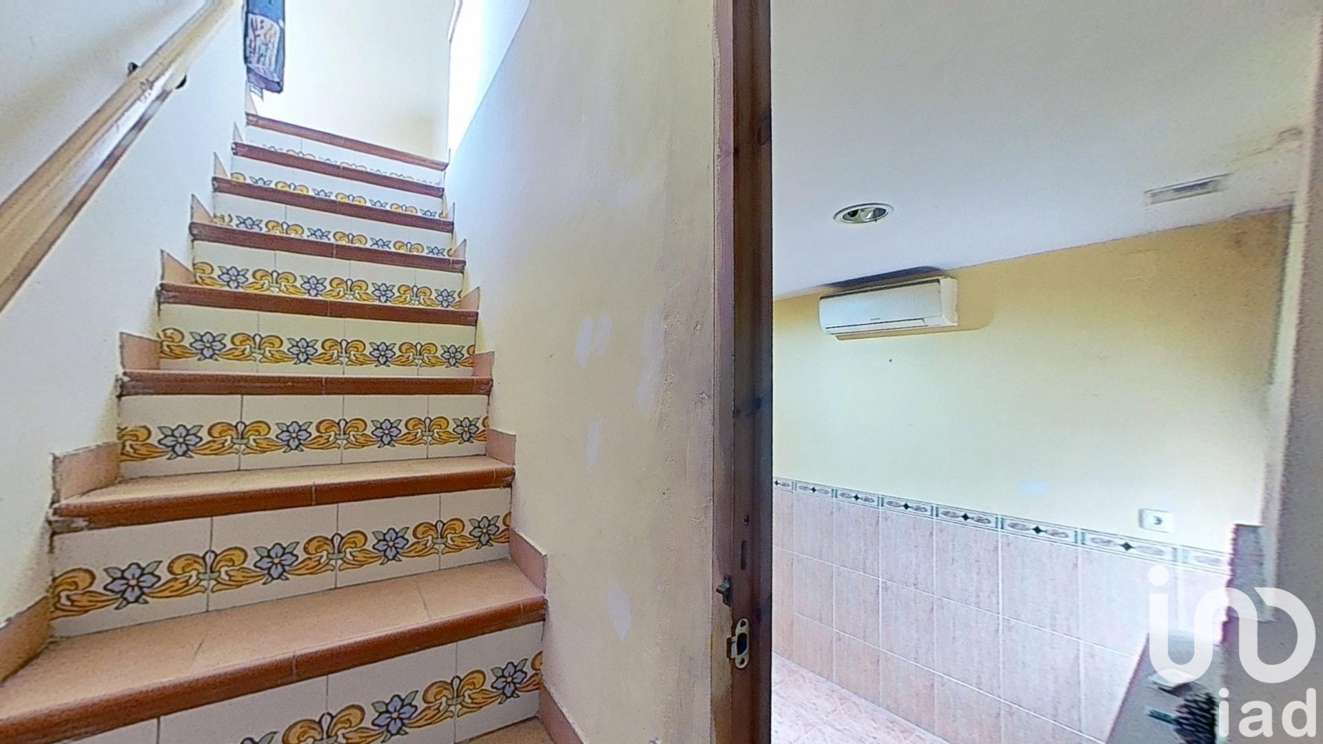 Townhouse in Oropesa del Mar, Castellon, Spain 3 bedrooms, 111 sq.m. No. 185684
