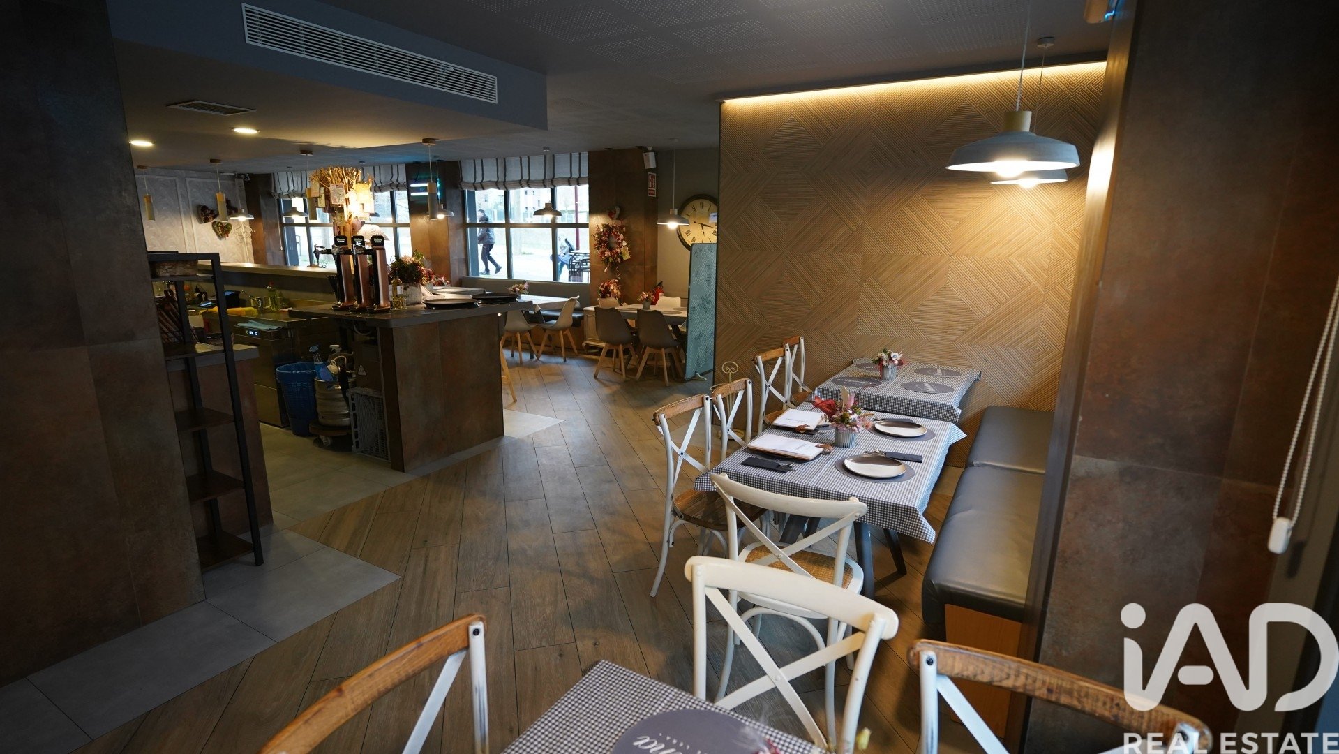 Cafe / restaurant à Valladolid, Espagne 160 m2 No. 172087