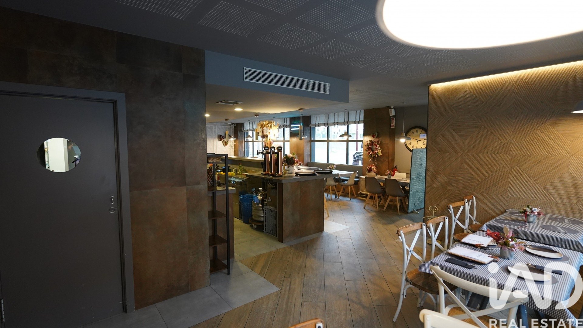 Cafe / restaurant à Valladolid, Espagne 160 m2 No. 172087