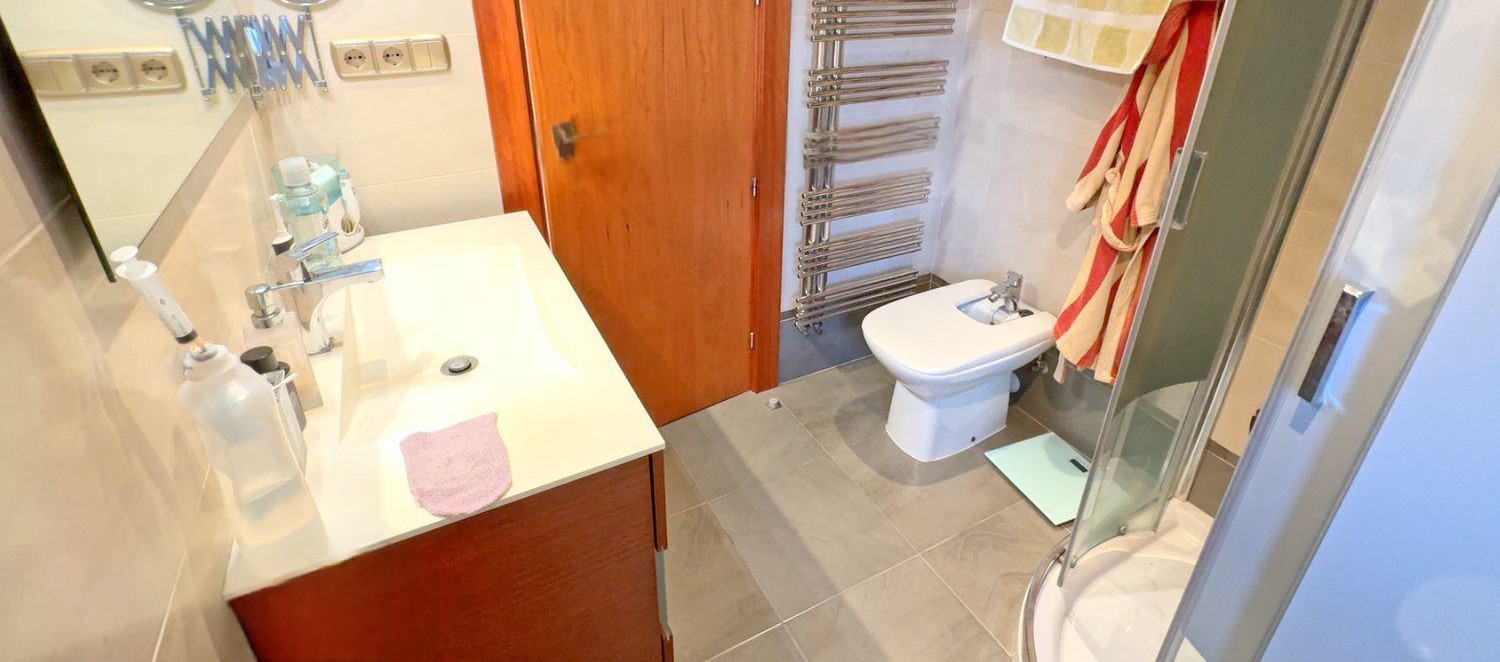 Apartament w Alicante, Hiszpania 4 sypialnie, 108 mkw. nr 181772