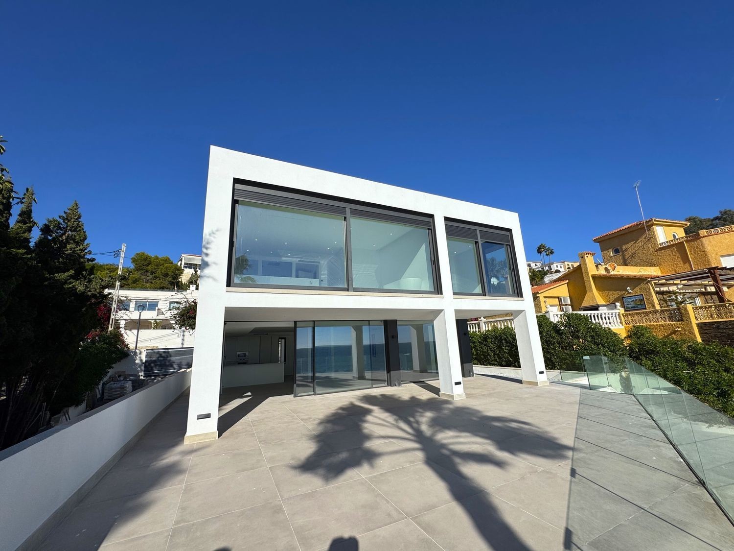 Villa in El Campello, Alicante, Spain 5 bedrooms, 365 sq.m. No. 181771