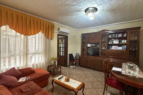 Lägenhet i Torrevieja, Alicante, Spanien 4 sovrum, 101 kvm. Nr. 155620