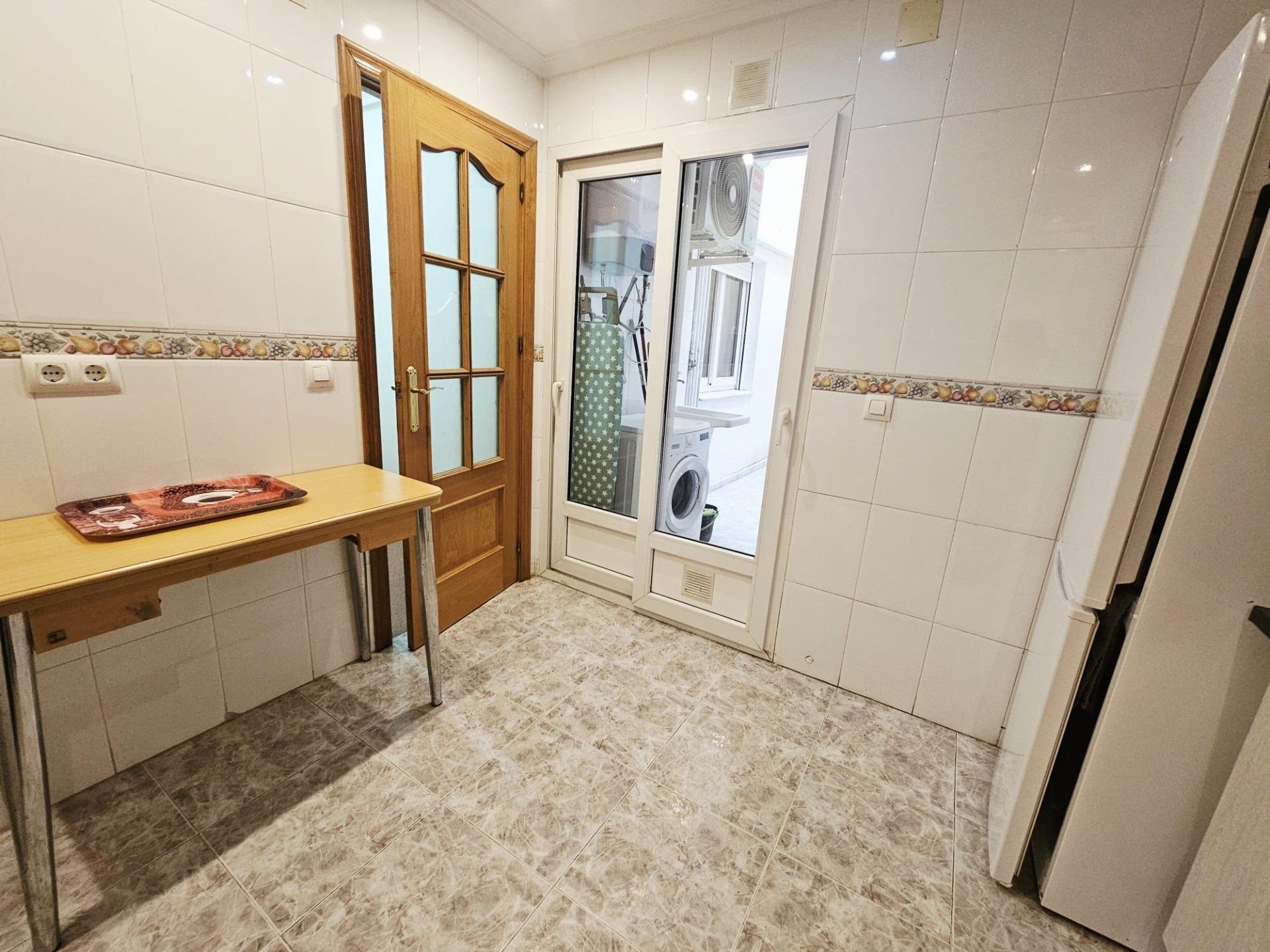 Apartamento en Torrevieja, Alicante, España 3 dormitorios, 126 m2 No. 155625