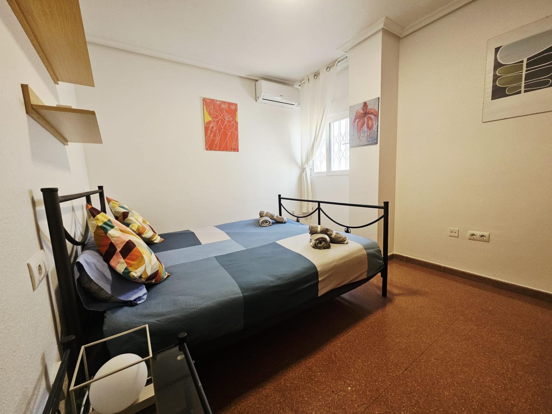 Apartamento en Torrevieja, Alicante, España 3 dormitorios, 126 m2 No. 155625