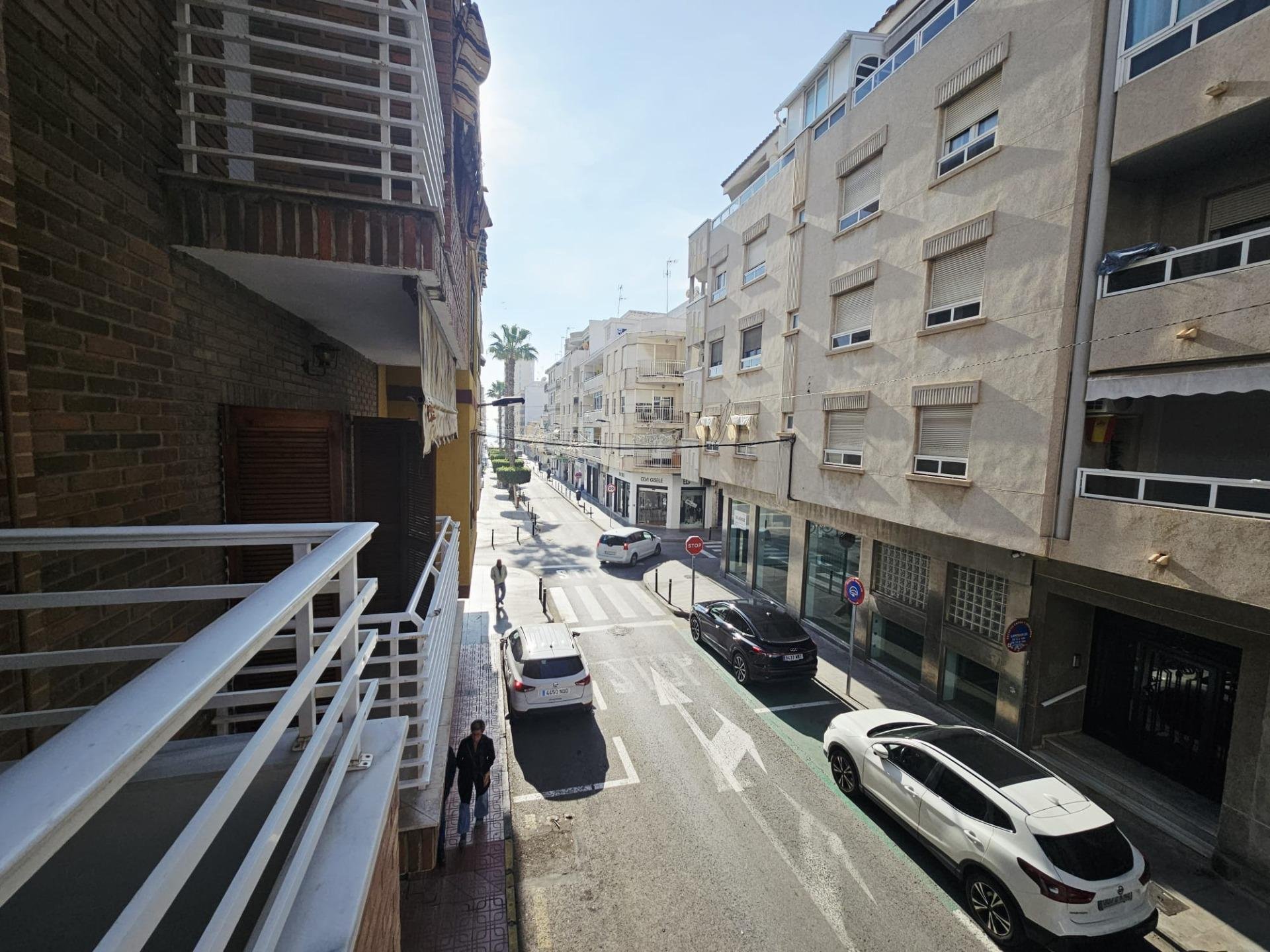 Apartamento en Torrevieja, Alicante, España 3 dormitorios, 126 m2 No. 155625