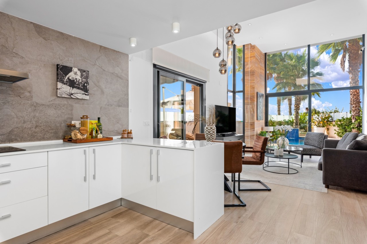 Villa Cabo Roig, Alicante, Spānijā 5 istabas, 180 m2 Nr. 148615