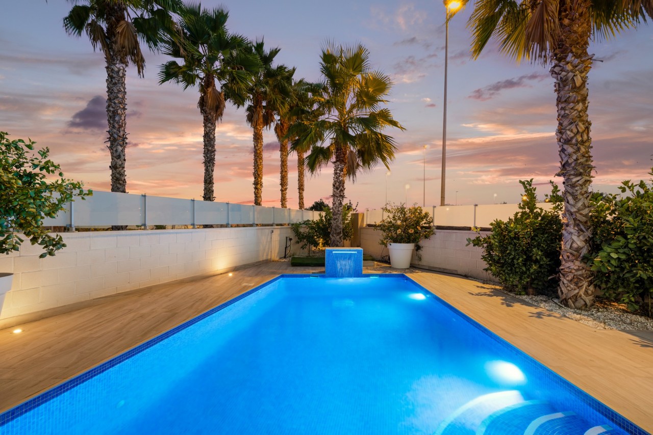 Villa Cabo Roig, Alicante, Spānijā 5 istabas, 180 m2 Nr. 148615