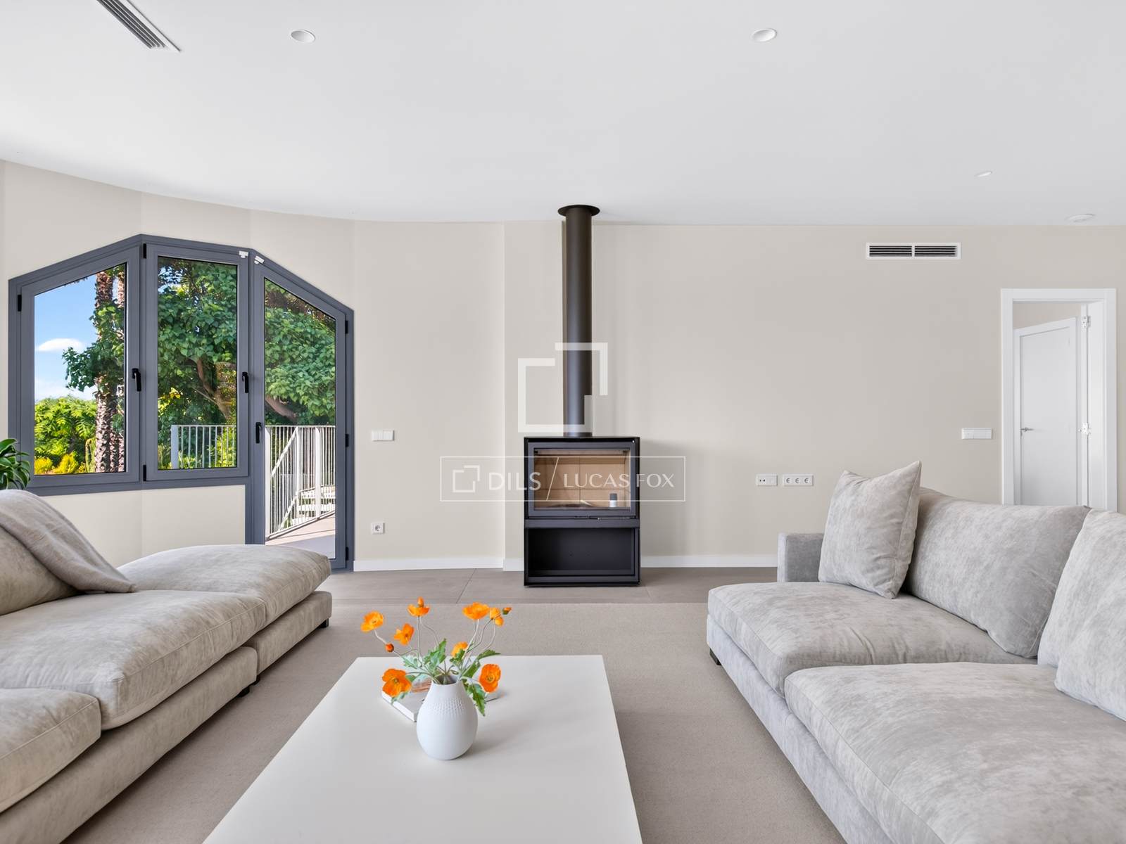 Villa in El Masnou, Barcelona, Spain 6 bedrooms, 540 sq.m. No. 164875