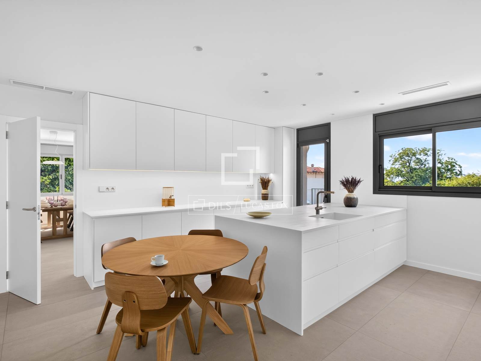 Villa in El Masnou, Barcelona, Spain 6 bedrooms, 540 sq.m. No. 164875