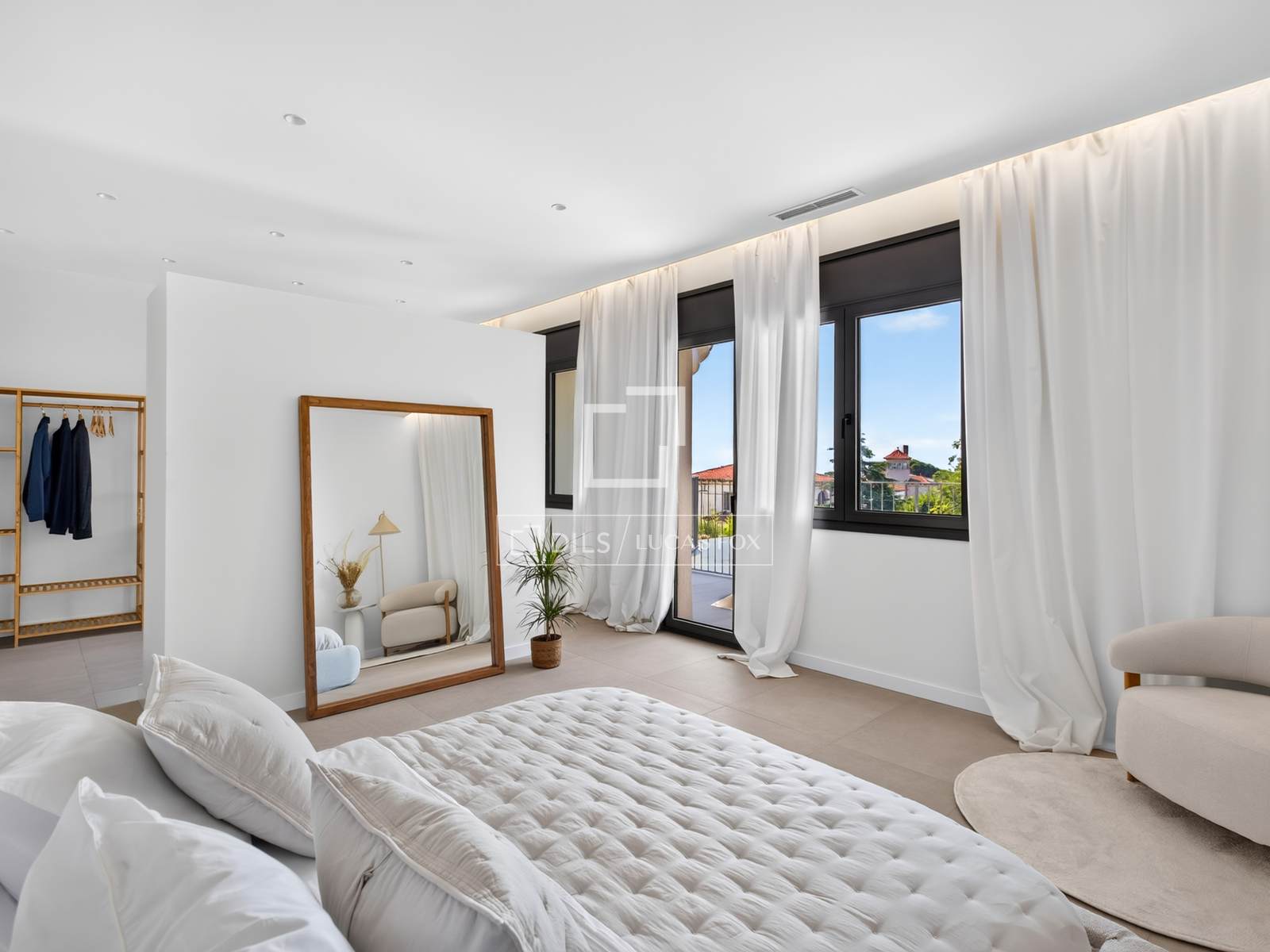Villa in El Masnou, Barcelona, Spain 6 bedrooms, 540 sq.m. No. 164875