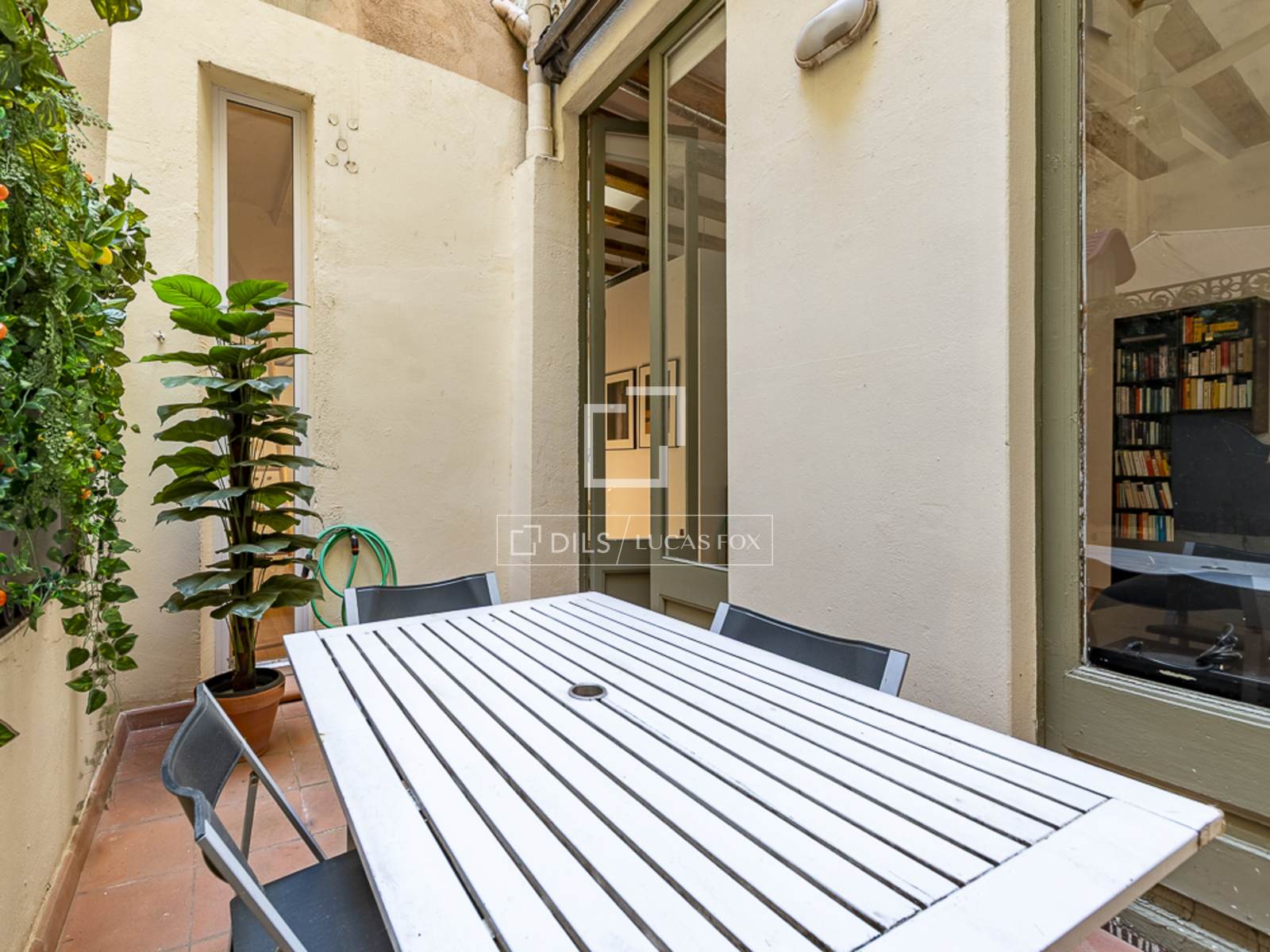 Wohnung in Barcelona, Spanien 2 Schlafzimmer, 120 m2 Nr. 164877