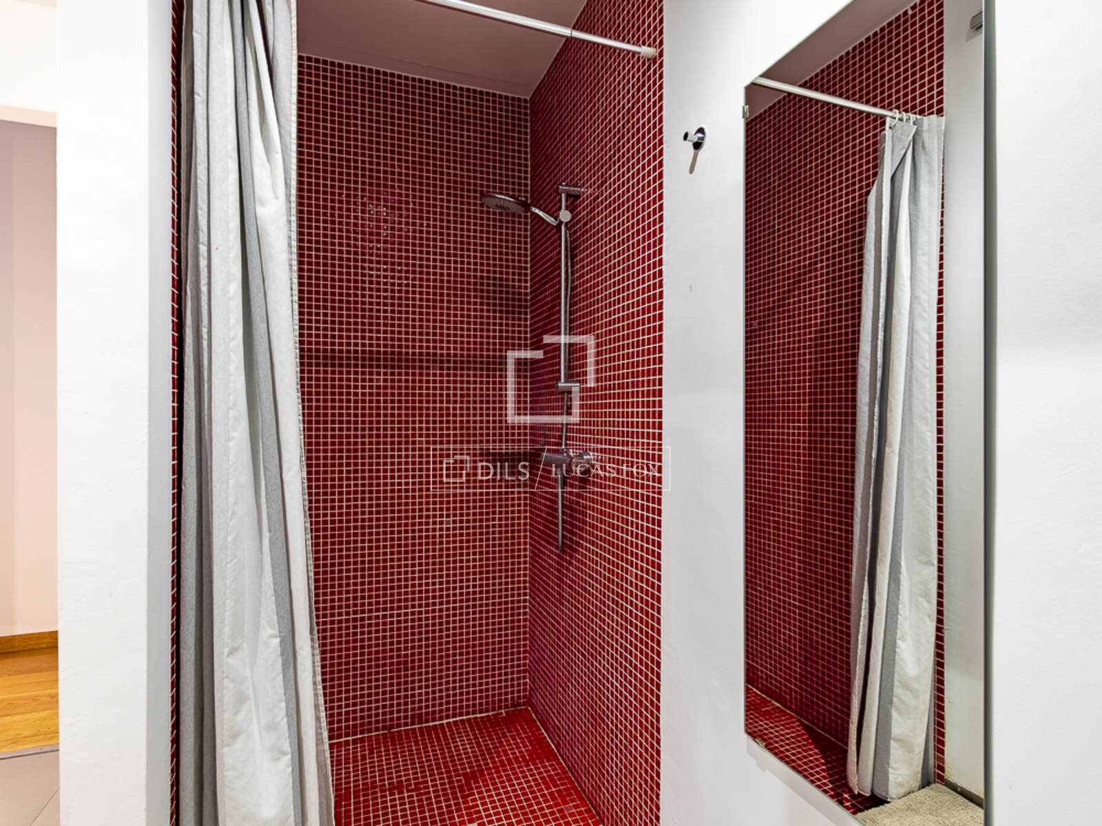 Wohnung in Barcelona, Spanien 2 Schlafzimmer, 120 m2 Nr. 164877
