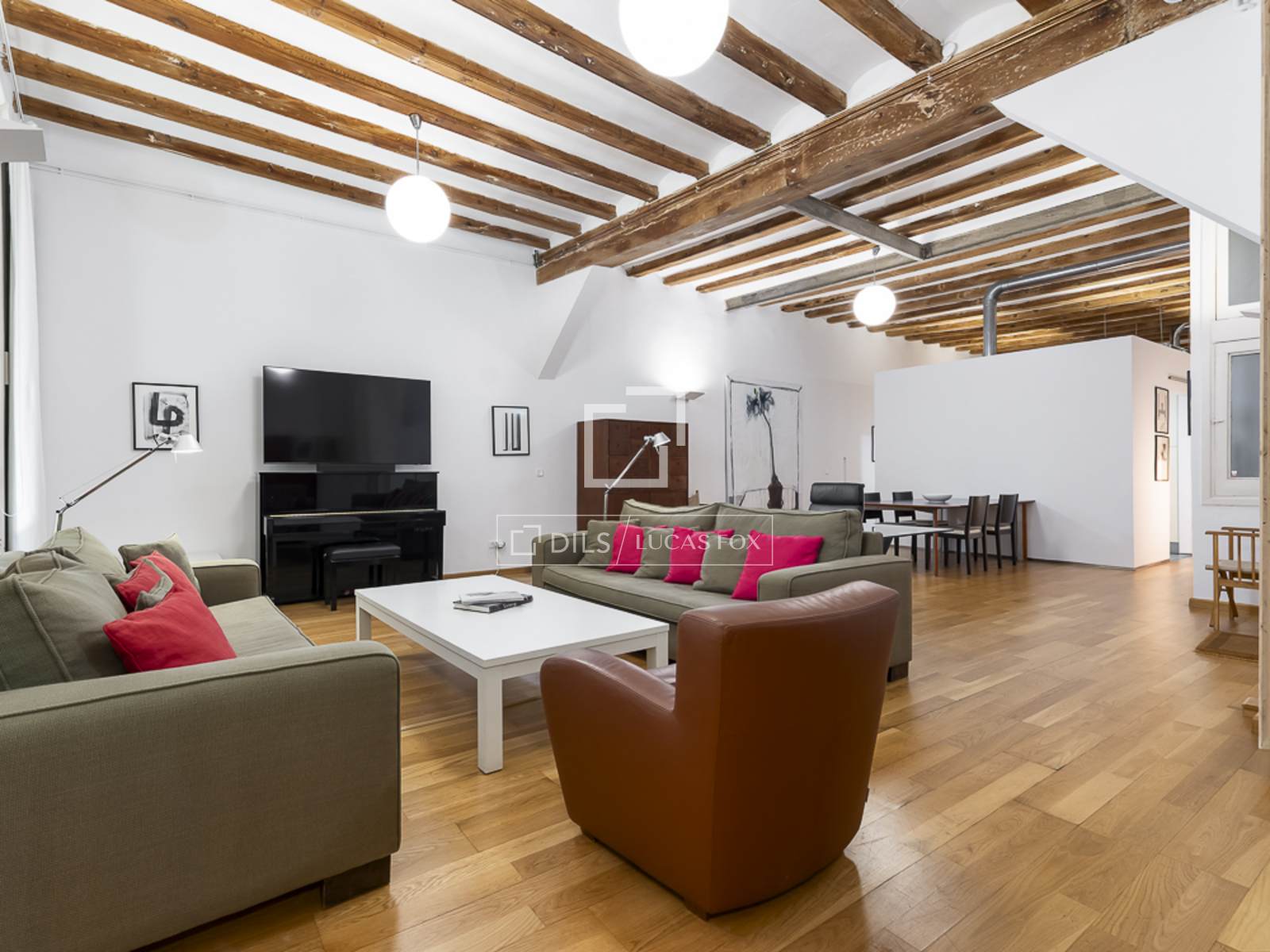 Wohnung in Barcelona, Spanien 2 Schlafzimmer, 120 m2 Nr. 164877