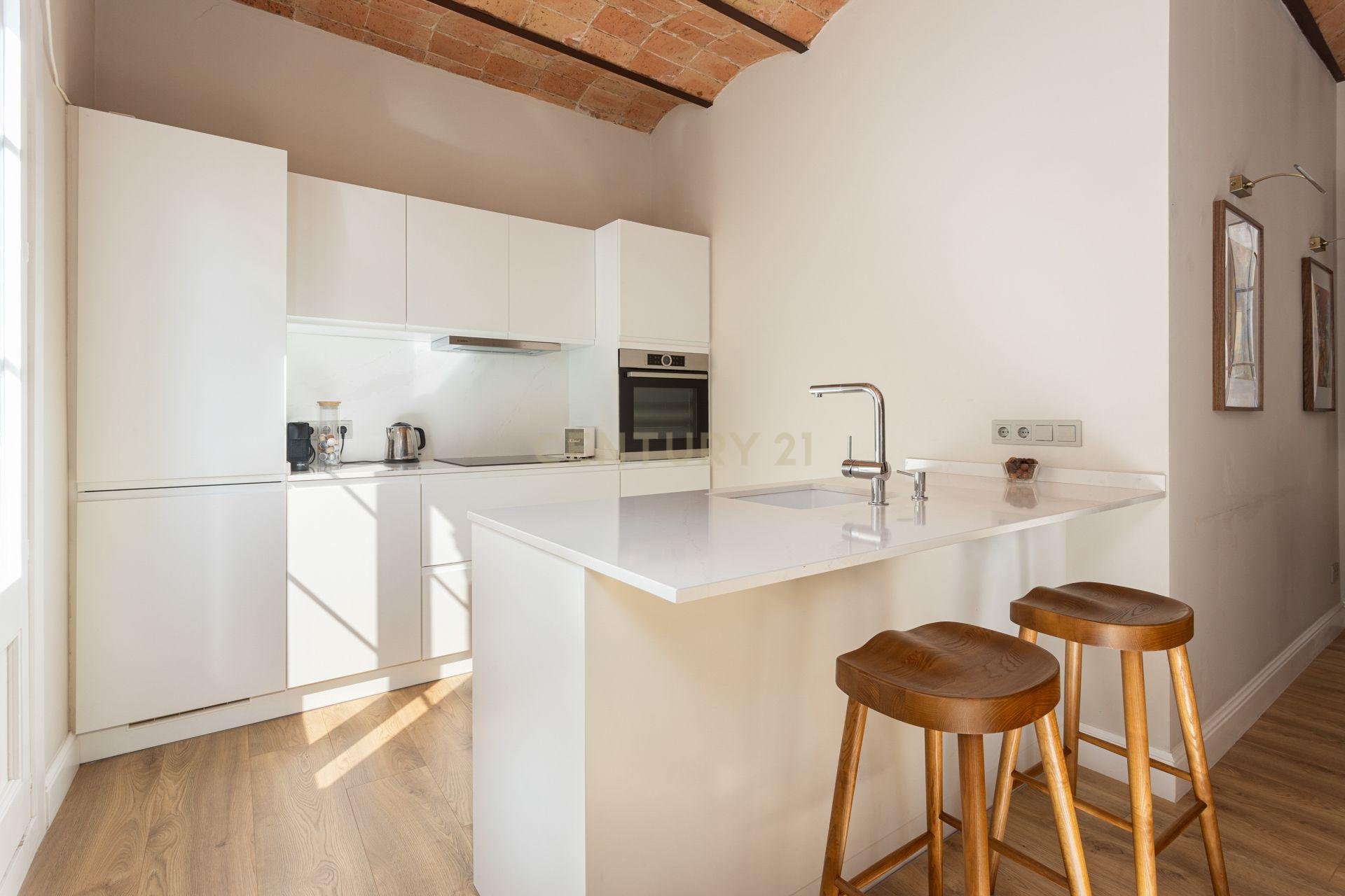Wohnung in Barcelona, Spanien 1 Schlafzimmer, 99 m2 Nr. 168513
