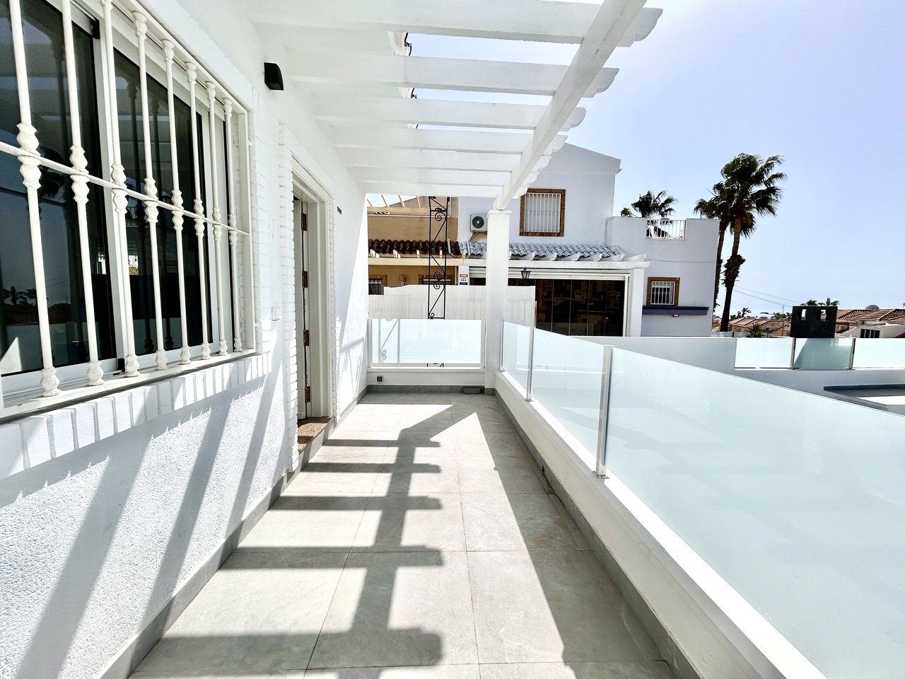 Huvila Villamartin, Alicante, Espanja 5 makuuhuonetta, 166 m2 No. 189078