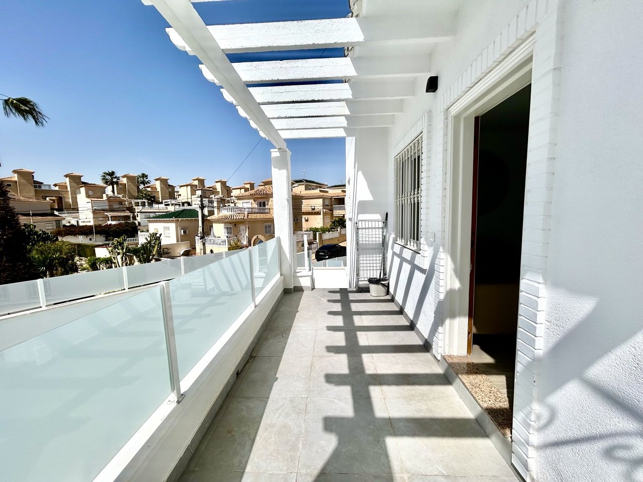 Huvila Villamartin, Alicante, Espanja 5 makuuhuonetta, 166 m2 No. 189078