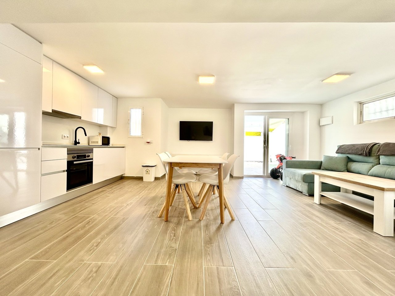 Huvila Villamartin, Alicante, Espanja 5 makuuhuonetta, 166 m2 No. 189078