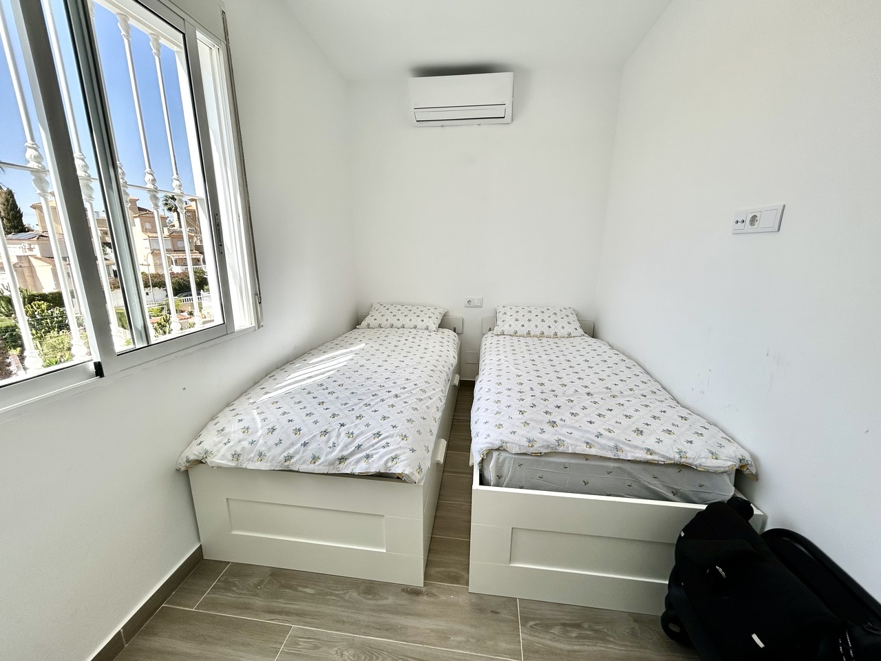 Huvila Villamartin, Alicante, Espanja 5 makuuhuonetta, 166 m2 No. 189078