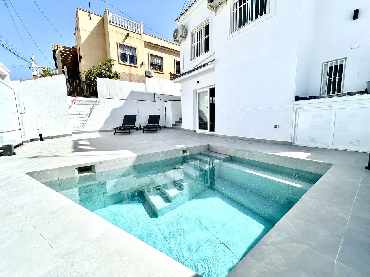 Huvila Villamartin, Alicante, Espanja 5 makuuhuonetta, 166 m2 No. 189078