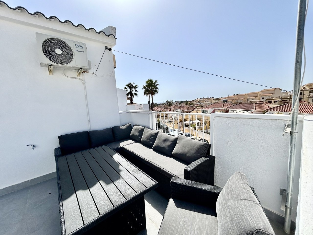 Huvila Villamartin, Alicante, Espanja 5 makuuhuonetta, 166 m2 No. 189078