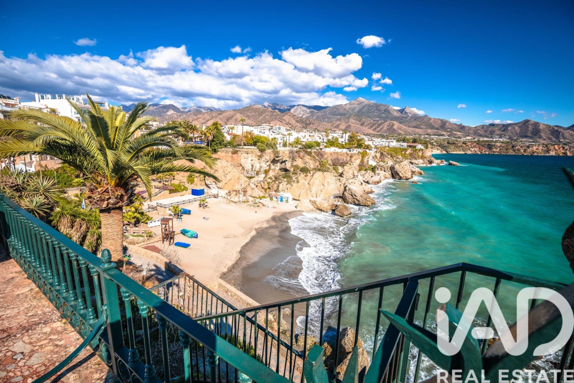 Zemes gabals Nerja, Malaga, Spānijā 220 m2 Nr. 188354