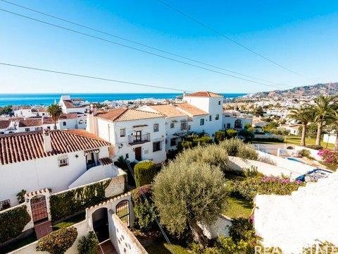 Zemes gabals Nerja, Malaga, Spānijā 220 m2 Nr. 188354