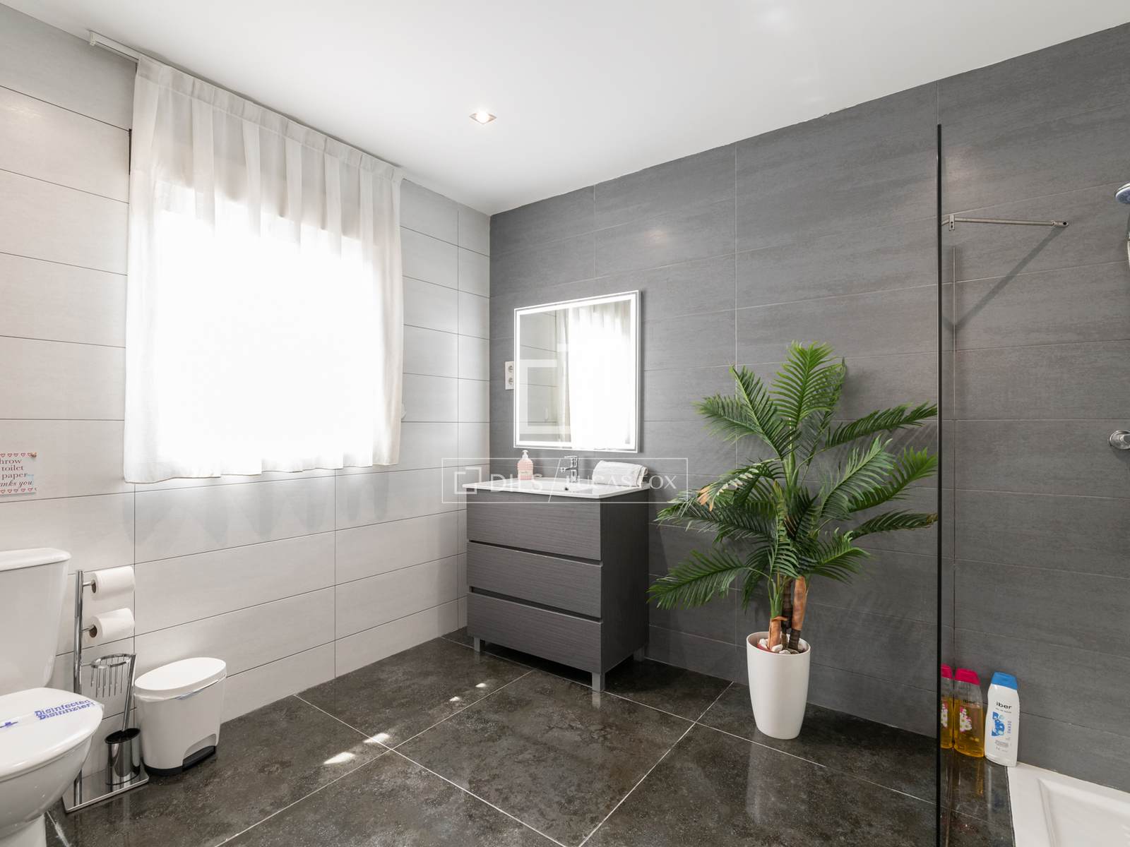 Villa a Castelldefels, Barcelona, Spagna 7 camere da letto, 496 mq. N° 151008