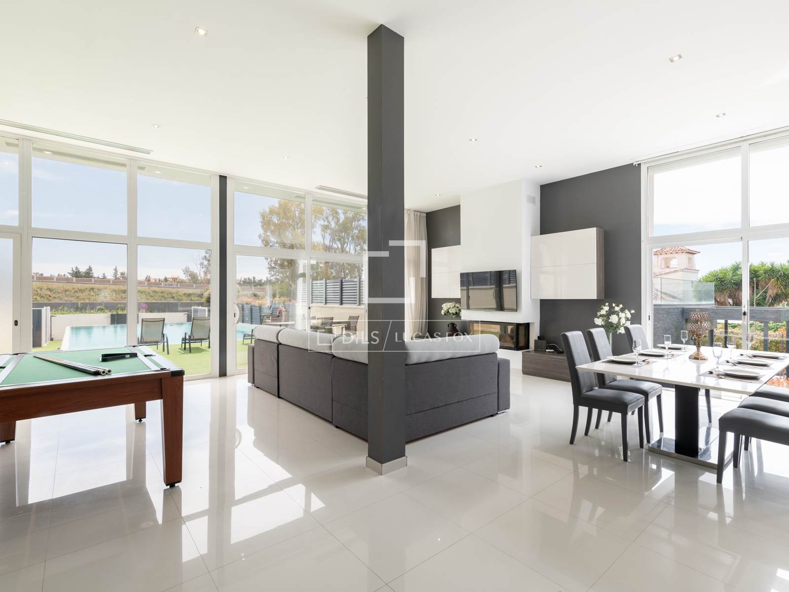Villa a Castelldefels, Barcelona, Spagna 7 camere da letto, 496 mq. N° 151008