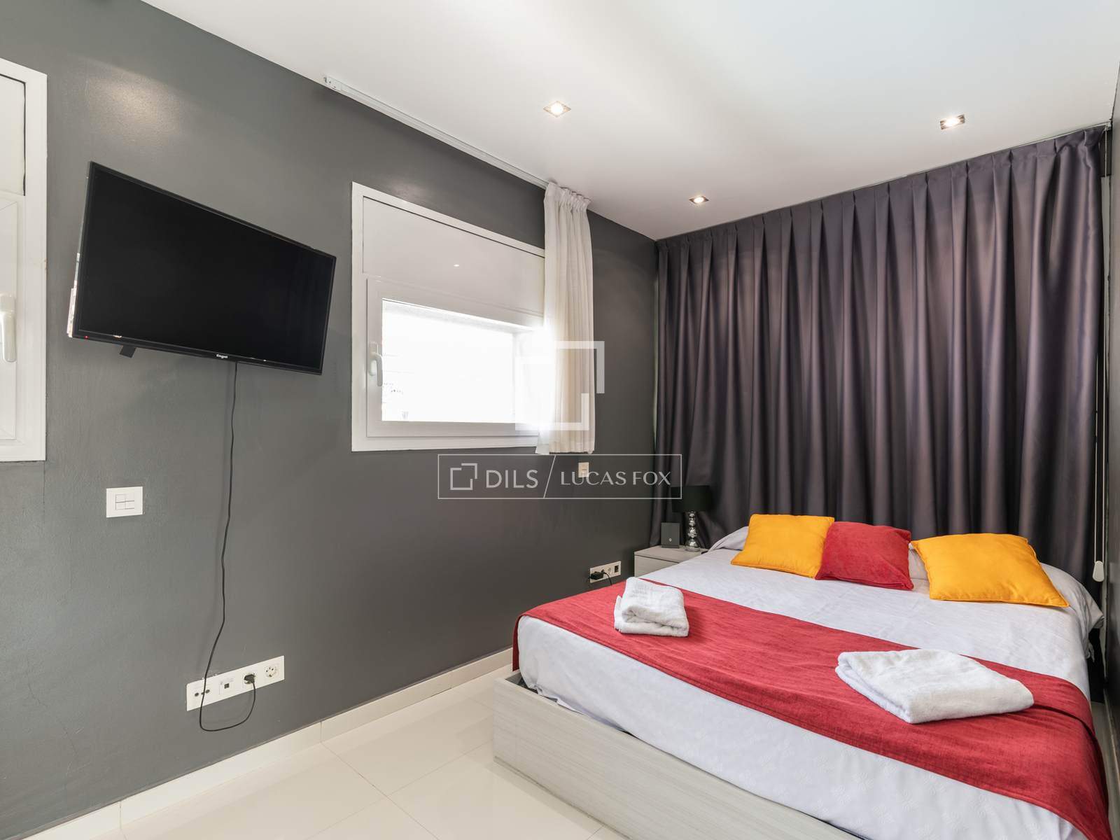 Villa a Castelldefels, Barcelona, Spagna 7 camere da letto, 496 mq. N° 151008