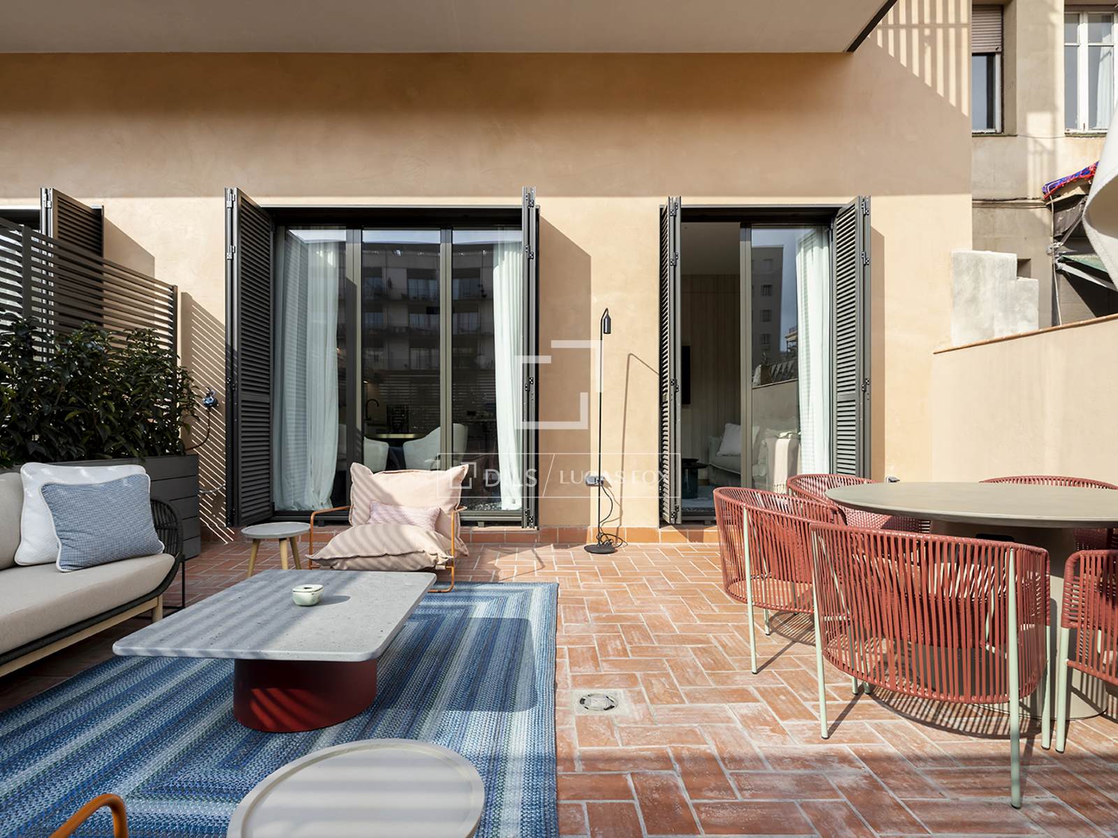 Apartment in Barcelona, Spain 2 bedrooms, 80 sq.m. No. 151012