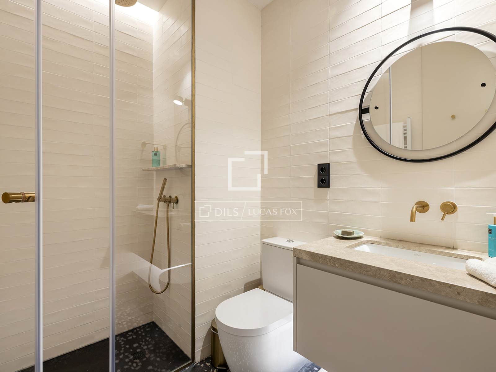 Apartment in Barcelona, Spain 2 bedrooms, 80 sq.m. No. 151012