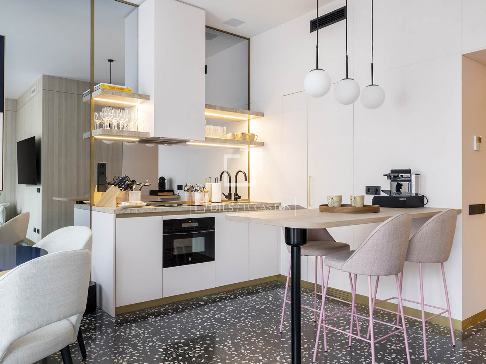 Apartment in Barcelona, Spain 2 bedrooms, 80 sq.m. No. 151012