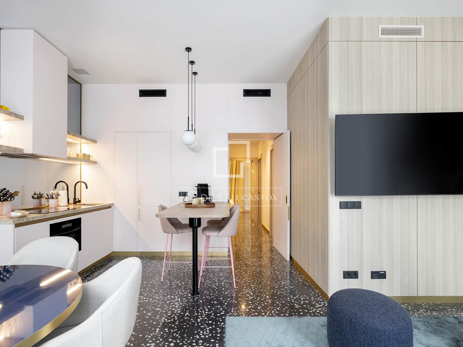 Apartment in Barcelona, Spain 2 bedrooms, 80 sq.m. No. 151012